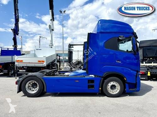 Traktor Iveco