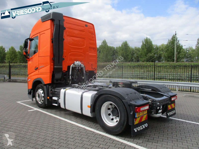 Tracteur Volvo 500 PK WITH STAND/AIRCO