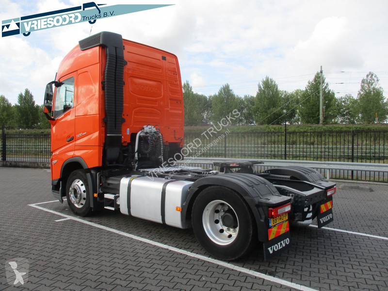 Tracteur Volvo 500 PK WITH STAND/AIRCO