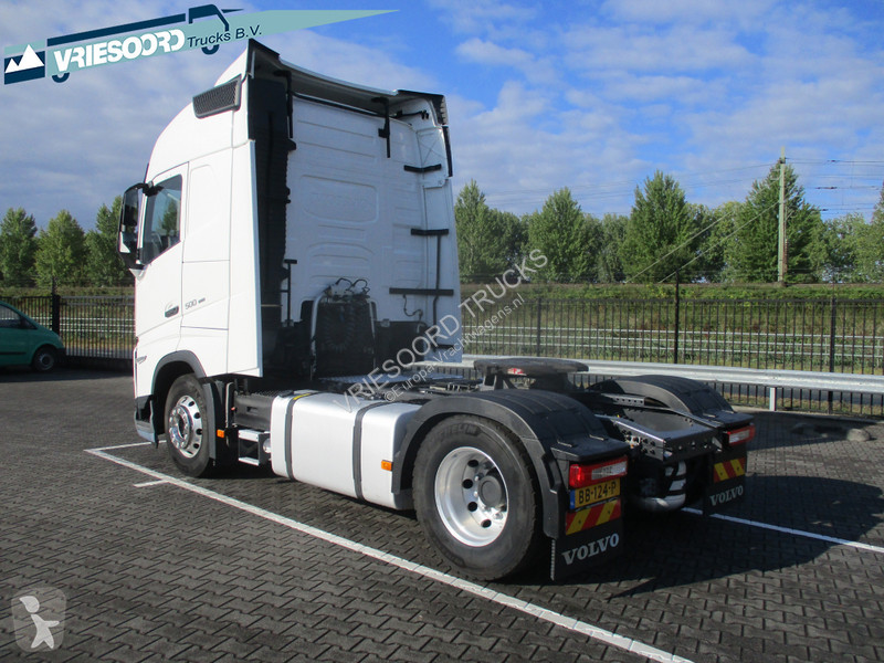 Tracteur Volvo 500 PK WIT STAND/AIRCO