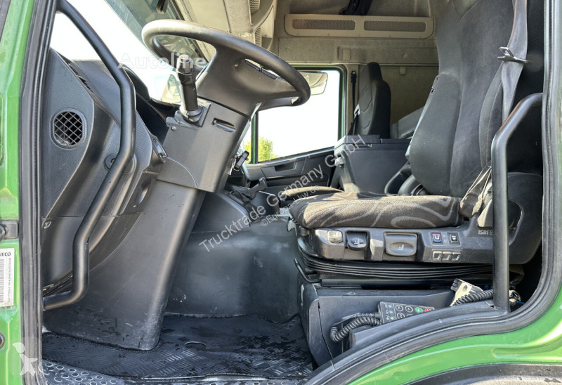 Trekker Iveco AT 440