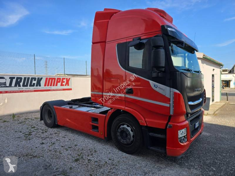 Traktor Iveco