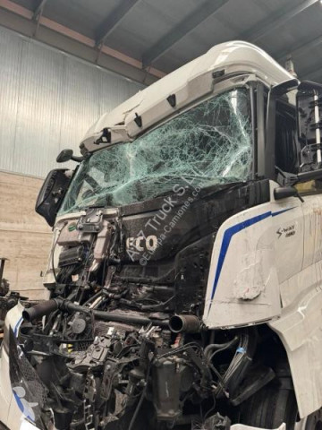 Cabeza tractora Iveco