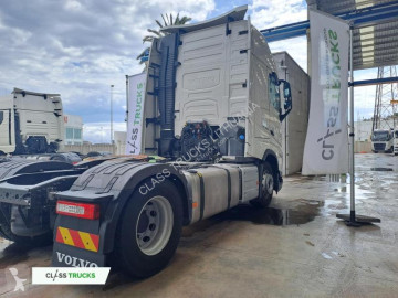 Cabeza tractora Volvo