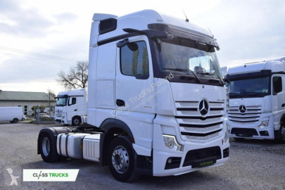 Traktor Mercedes