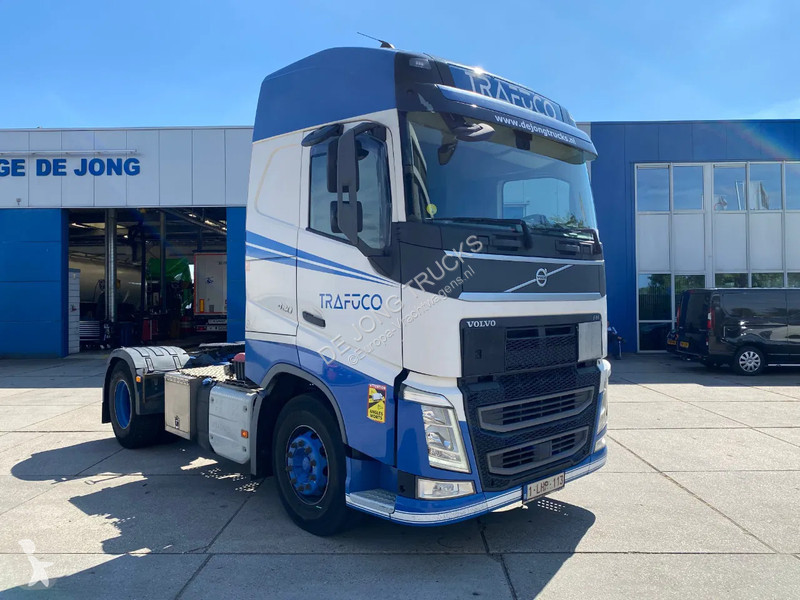 Tahač Volvo 13420 Globetrotter / ADR + PTO /...