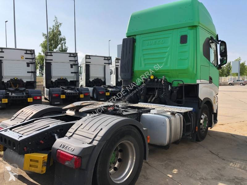 Traktor Iveco
