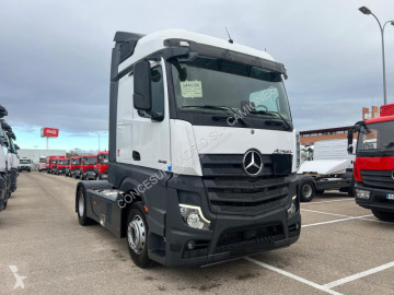 Traktor Mercedes ny