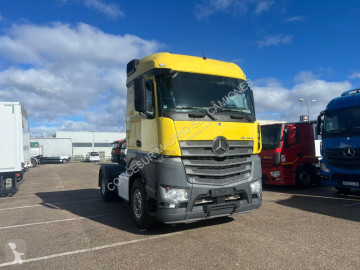 Traktor Mercedes