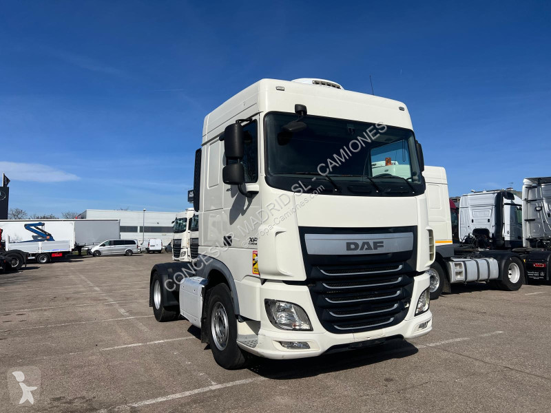 Traktor DAF  460