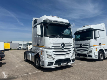 Traktor Mercedes