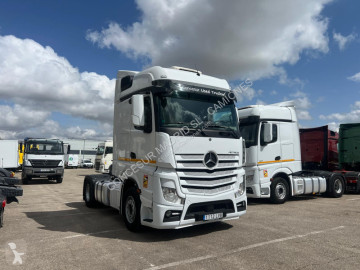 Traktor Mercedes