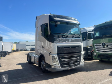 Cabeza tractora Volvo