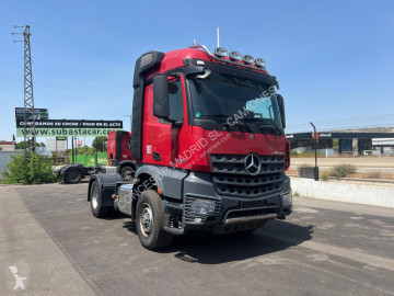 Cabeza tractora Mercedes