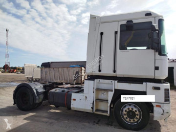 Traktor Renault Magnum 440