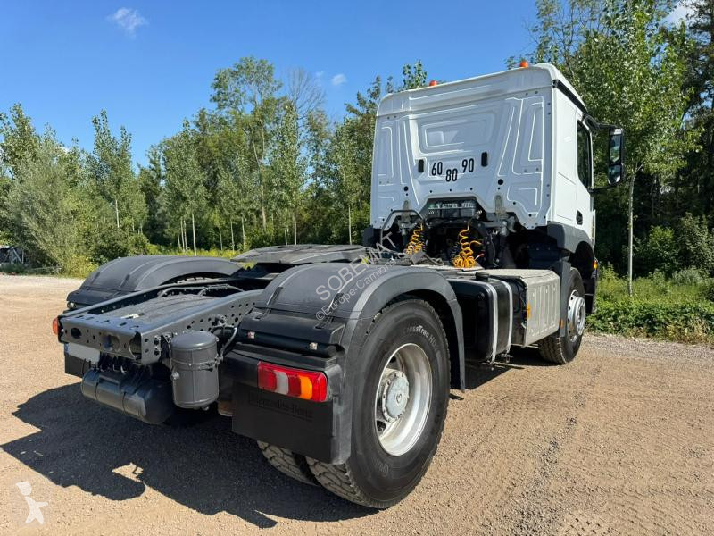 Tracteur Mercedes 2046