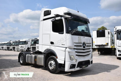 Cabeza tractora Mercedes