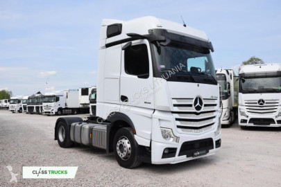 Cabeza tractora Mercedes