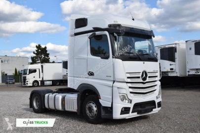 Cabeza tractora Mercedes