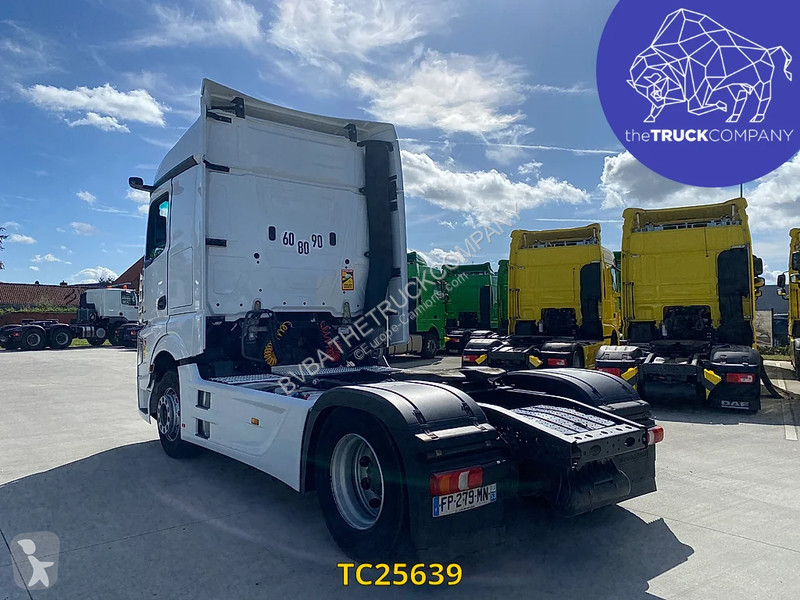 Traktor Mercedes 1845