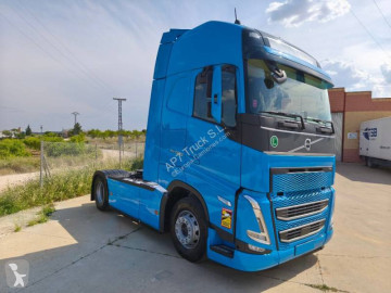 Cabeza tractora Volvo