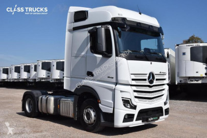 Traktor Mercedes