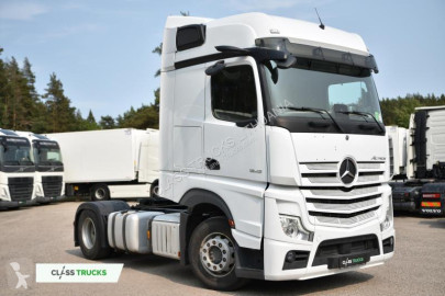 Cabeza tractora Mercedes