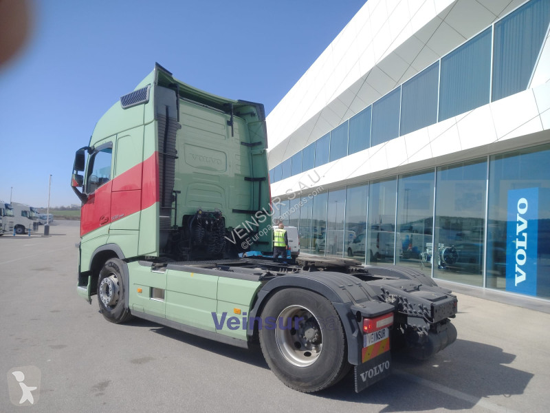 Traktor Volvo 4