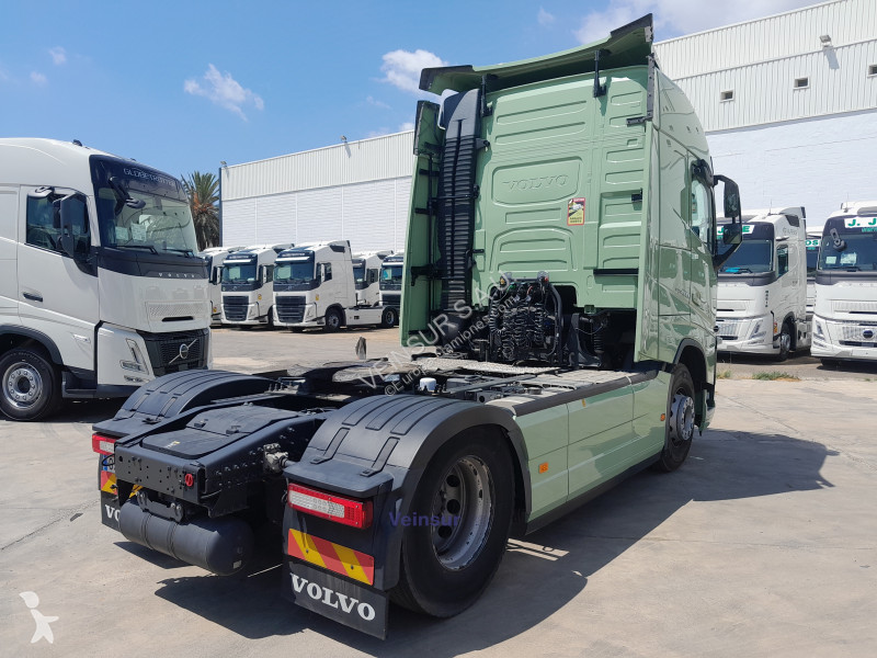 Traktor Volvo 4