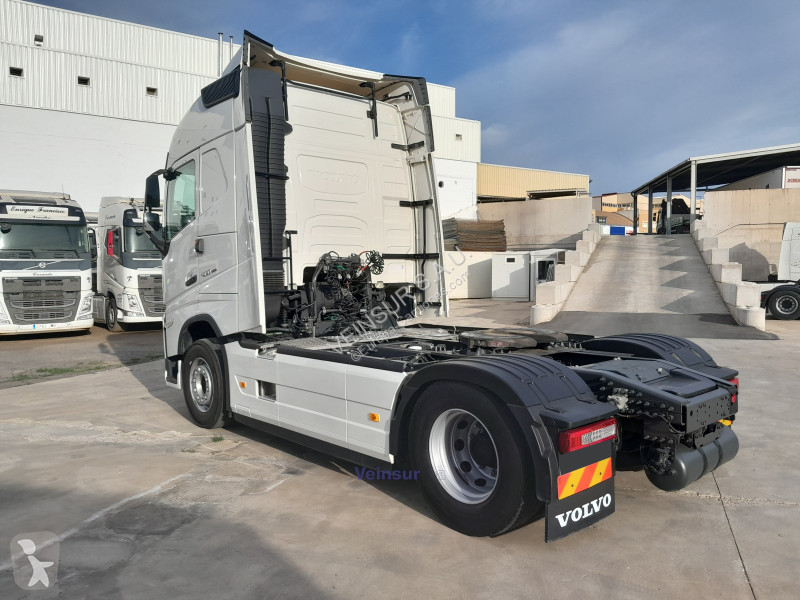 Traktor Volvo 5 I-SAVE