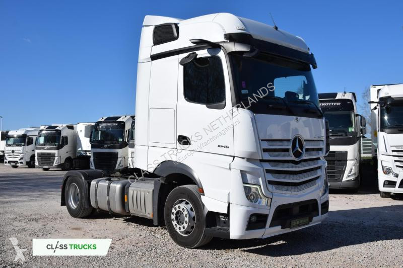 Traktor Mercedes 5 1845 BigSpace