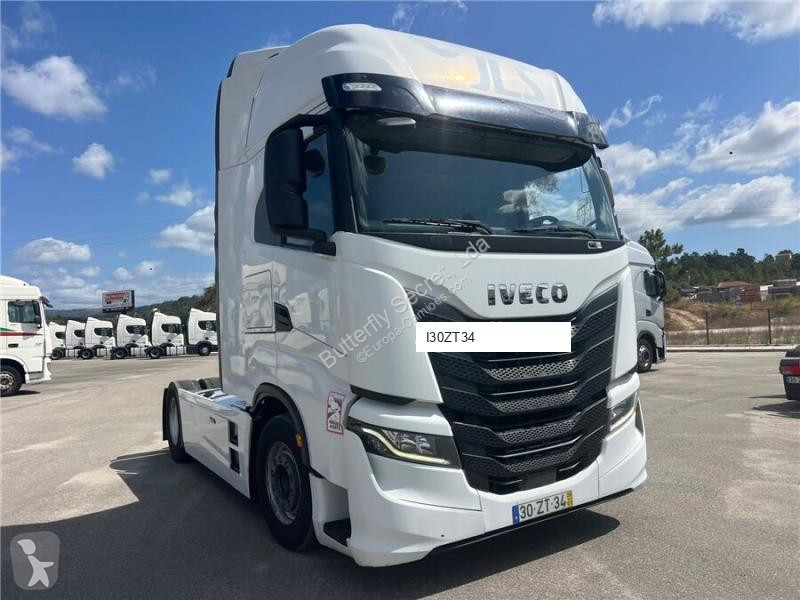 جرار Iveco S-WAY 460