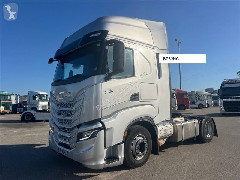 جرار Iveco S-WAY 500