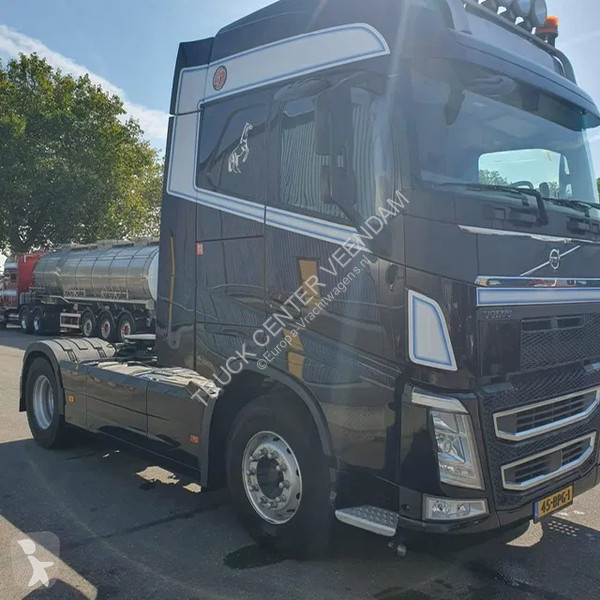 جرار Volvo 500 2x tank I-parc Cool Globetrotter...