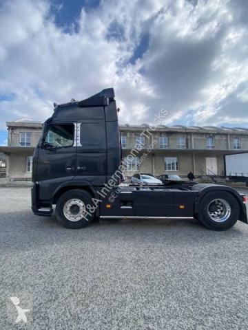 Cap tractor Volvo