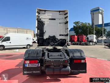 جرار Renault