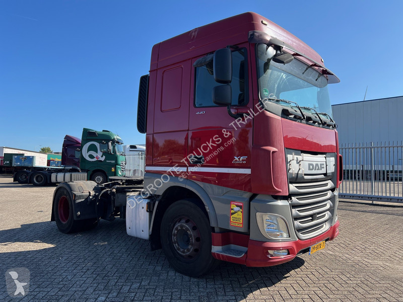 جرار DAF 440 Space Cab