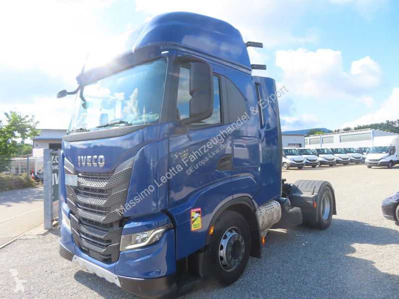 جرار Iveco S-Way 480 Intarder FZ.21