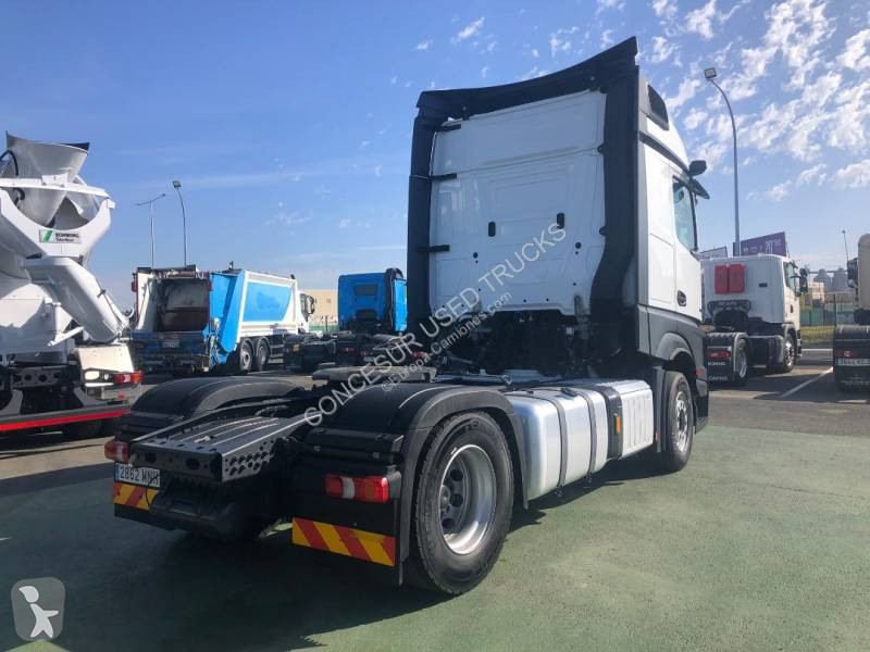 جرار Mercedes