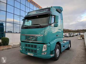 جرار Volvo