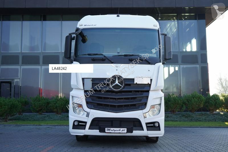 جرار Mercedes ACTROS 1842