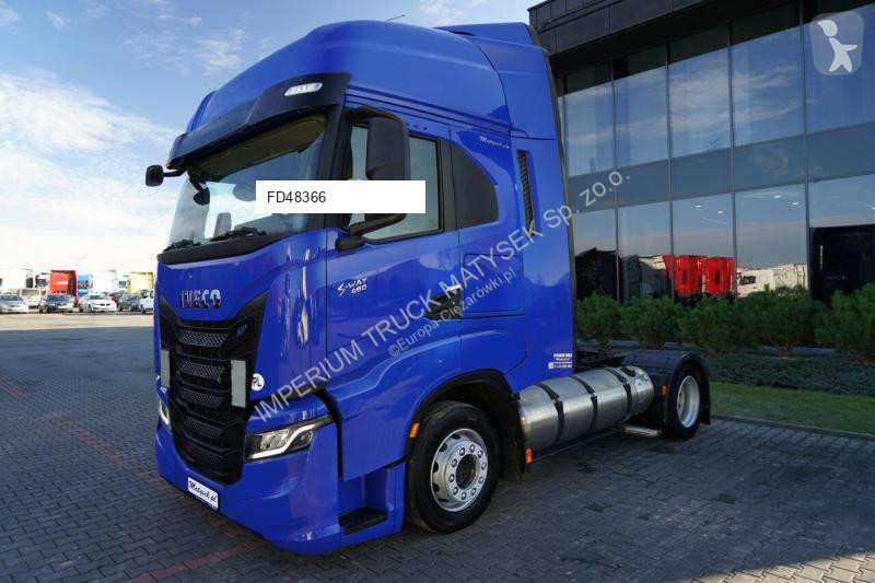 Влекач Iveco S-Way 460