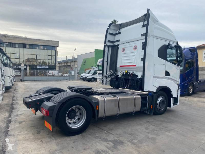 Iveco  tractor unit
