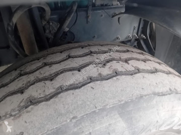 جرار Volvo