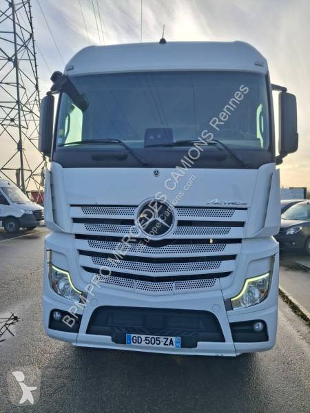 جرار Mercedes