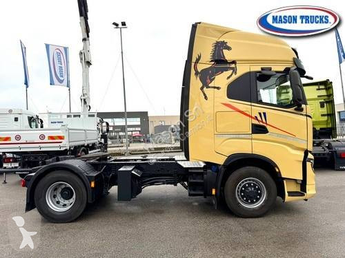 Traktor Iveco