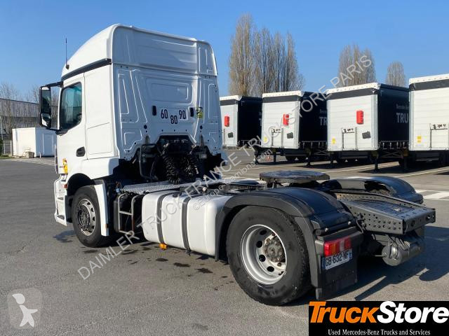 Nyergesvontató Mercedes Actros 1843 LS