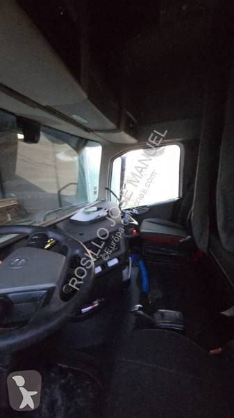 جرار Volvo