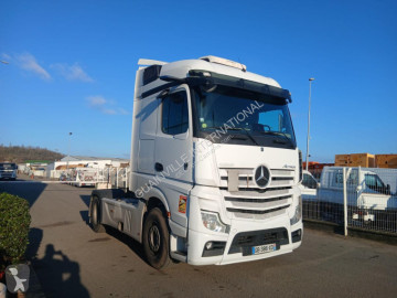 Traktor Mercedes