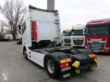 جرار DAF XG + 530 FT 4X2
